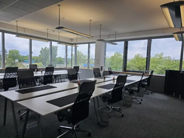 Coworking fester Arbeitsplatz in Frankfurt – Bild 2